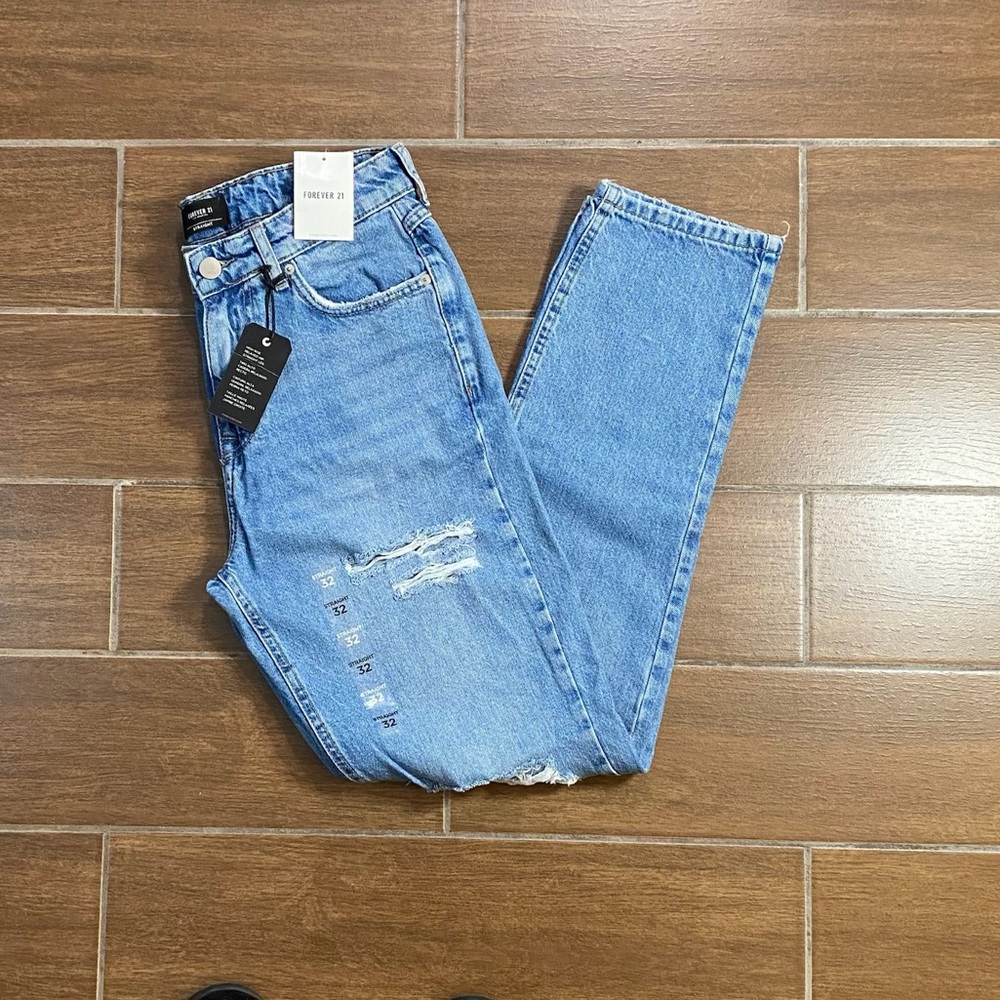 NEW Forever 21 Straight Leg Ripped Blue Jeans
